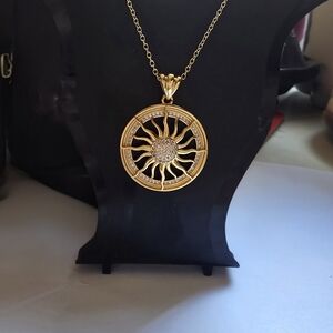 Radiant Gold Sunburst Necklace